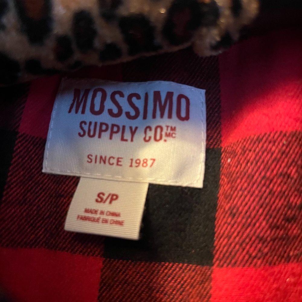 Vest - Picture 2 of 3